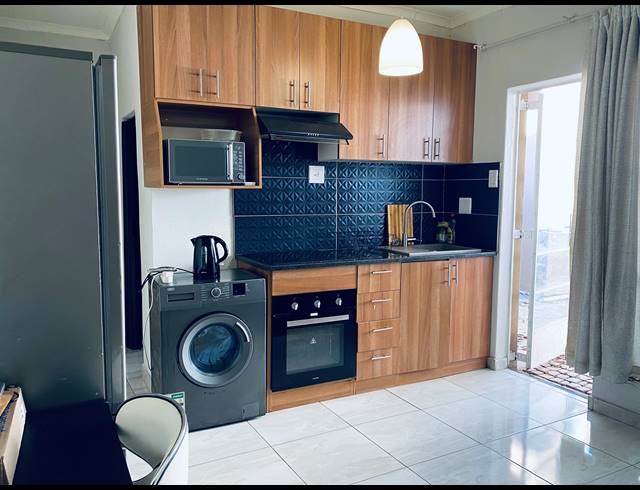 1 BEDROOM APARTMENT RENTED IN GALLO MANOR